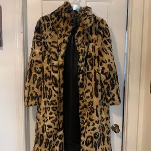 Absolutely gorgeous Rachel Zoe leopard faux fur coat!